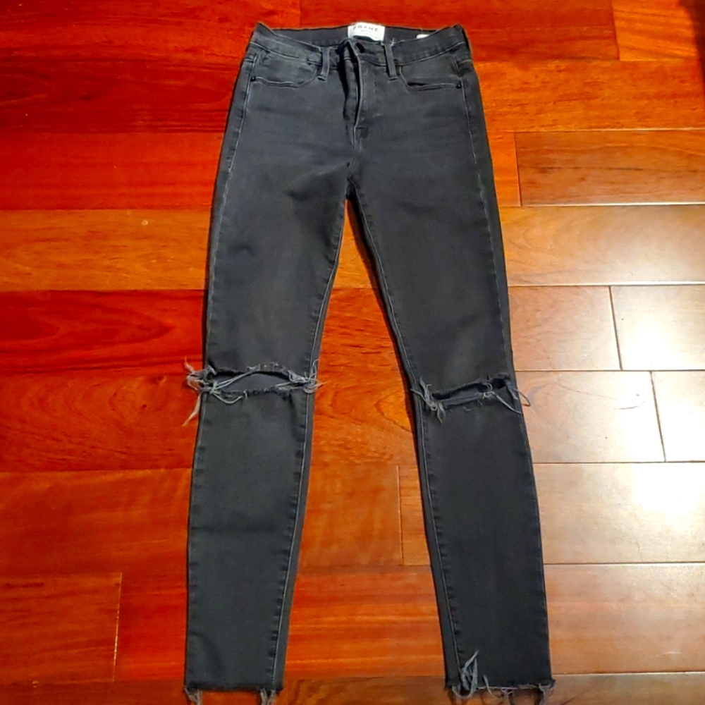 Frame distressed black jeans "Le High Skinny"